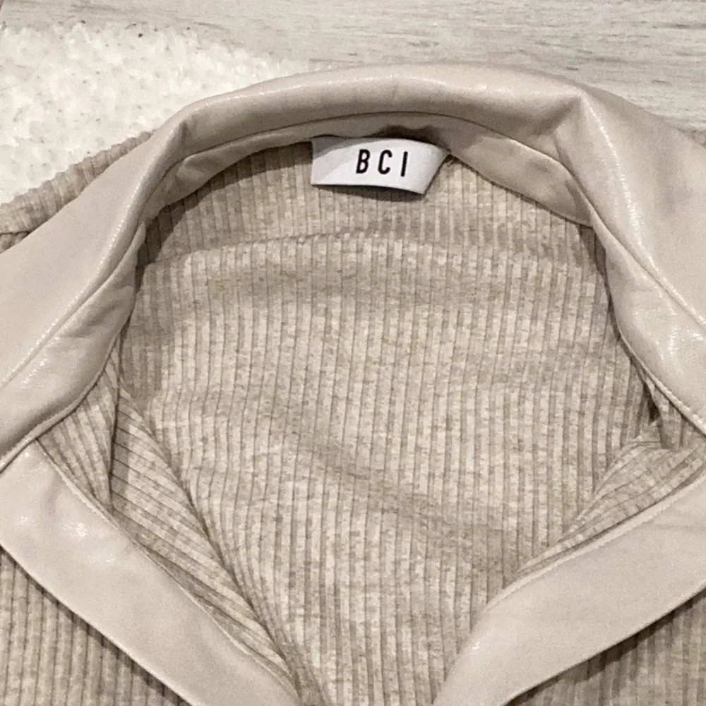 Beige Ribbed Long Sleeve Top - Picture 4 of 4